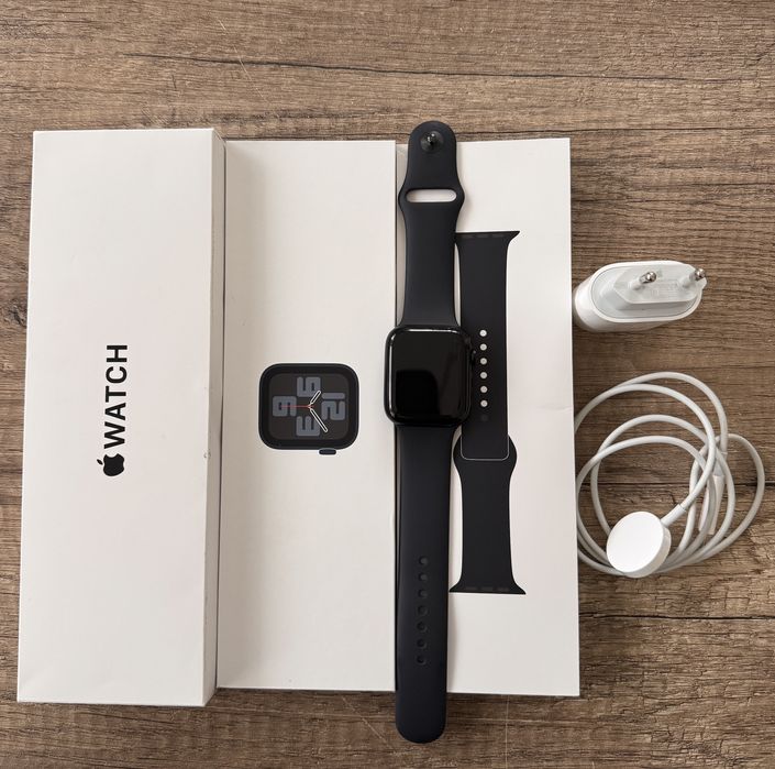 Apple Watch SE (2024), GPS, M/L , 44mm, Midnight
