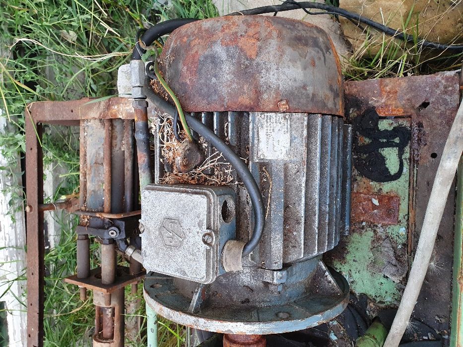 Proiect presa brichete rumegus motor 5kw, pompa 250bari