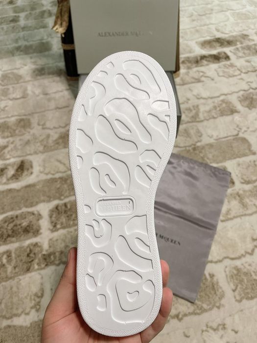 Adidași Alexander McQueen