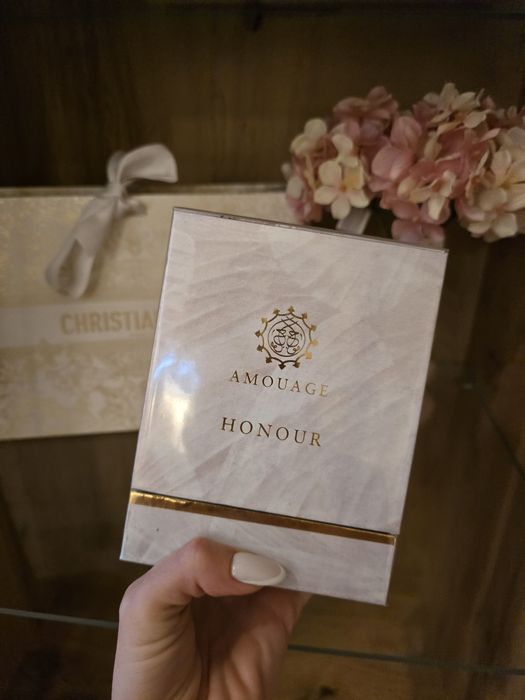Наличен парфюм Amouage Honour