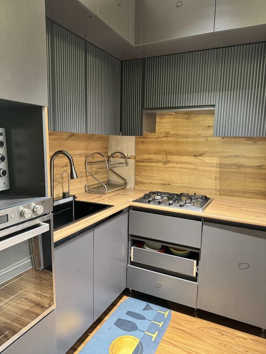 Срочено продается своя 3 комнатная квартира Чорсу