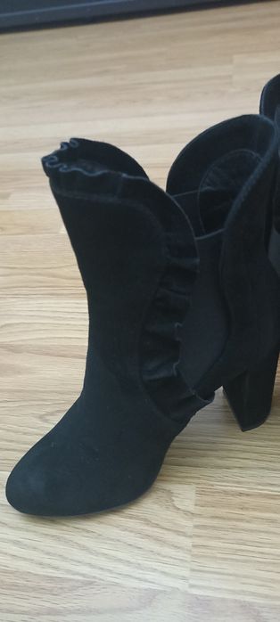 Vând Botine Muzette!