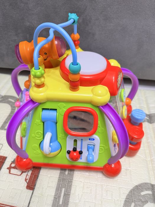 Vand centru de activitati