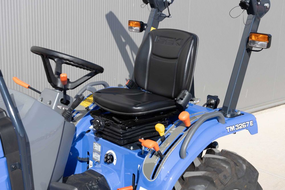 Tractor agricol japonez NOU Iseki TM3267, 26cp, 4x4