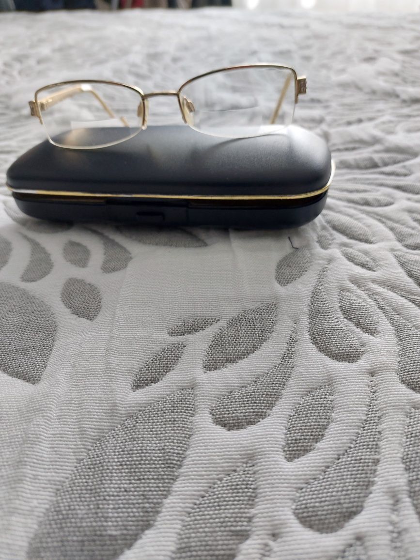 Златни рамки за диоптрични очила