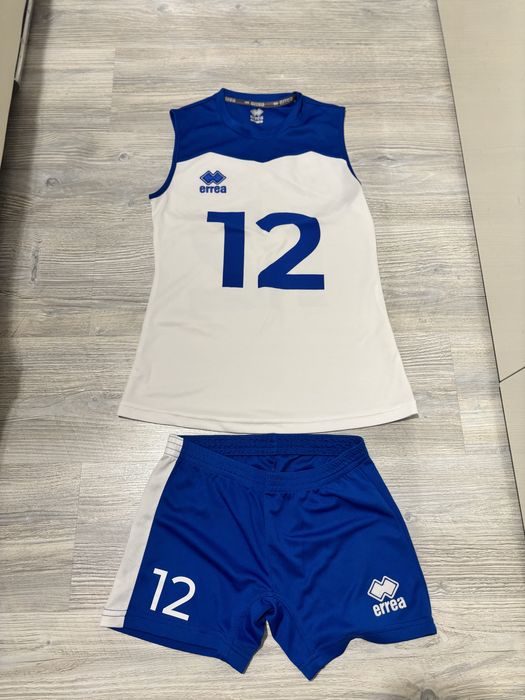 Echipament sportiv stare impecabila, noua