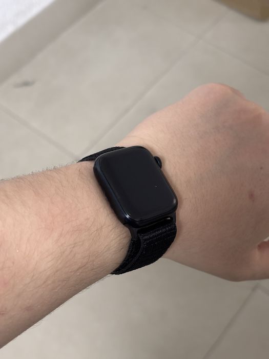 продам  apple watch se 2 gps