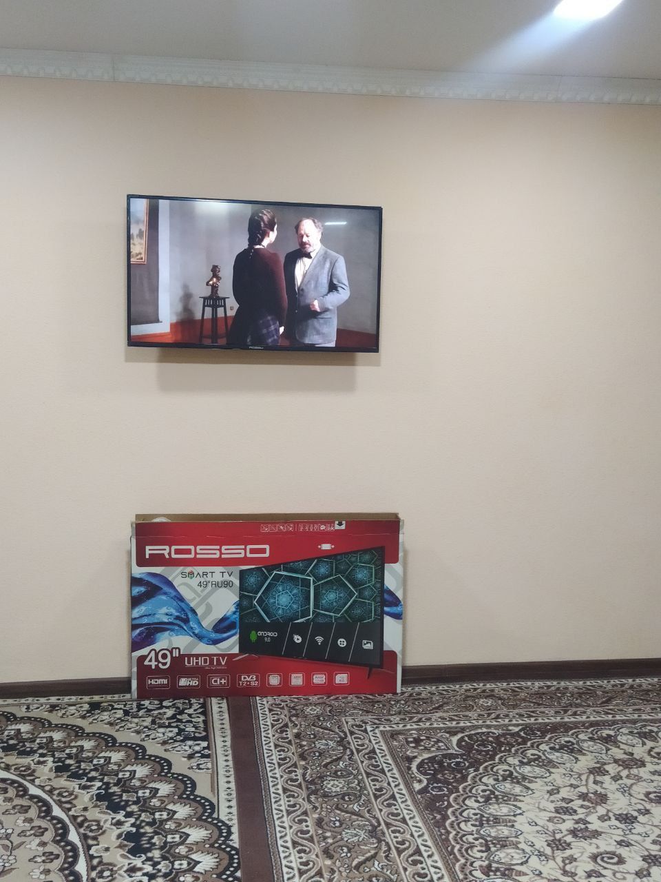 Телевизор Rosso SMART TV 49''