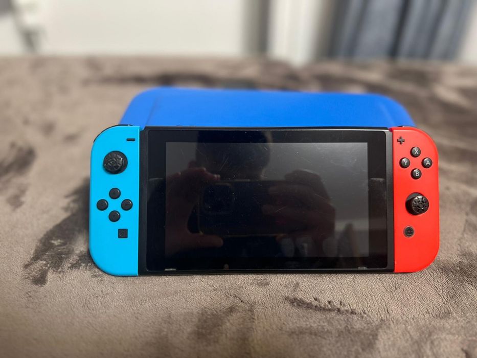 Nintendo  Switch