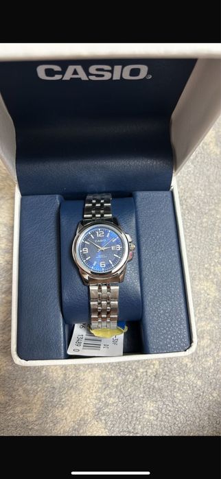 Продам новые часы Casio