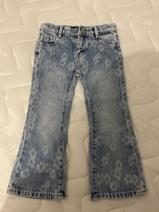 Детска розава рокля Lapin House + детски дънки Guess