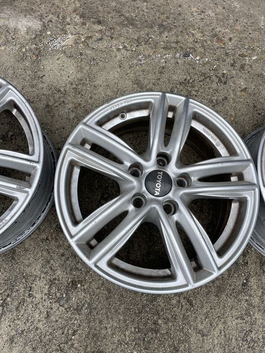 3 броя джанти Toyota 16 Brock