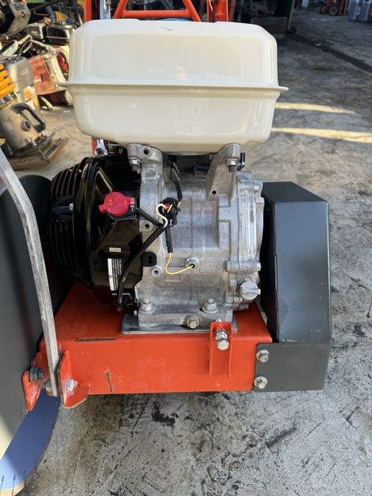 Taietor de asfalt Husqvarna 450 mm