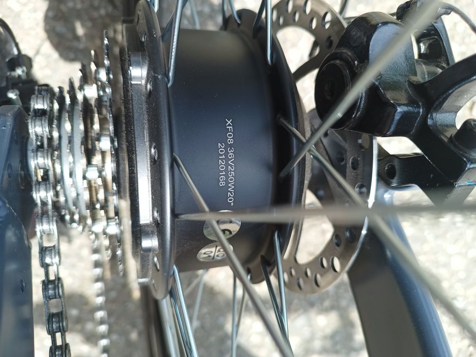 2 biciclete electrice (E-BIKE)  pliabile.