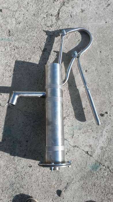 Pompa manuala pentru apa complet din inox 100%