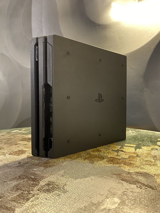 PS4 Pro 1 ТБ | Отличное состояние + 3 геймпада + игры