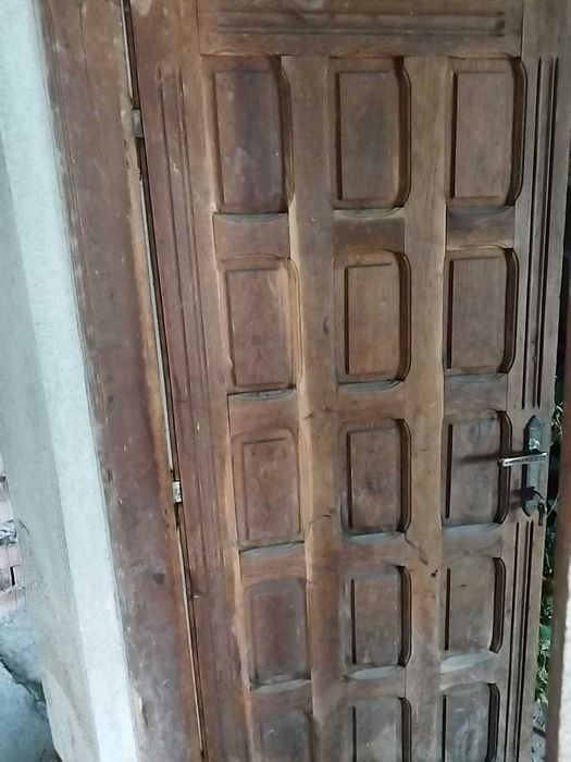 Uși și ferestre lemn masiv " Stejar "