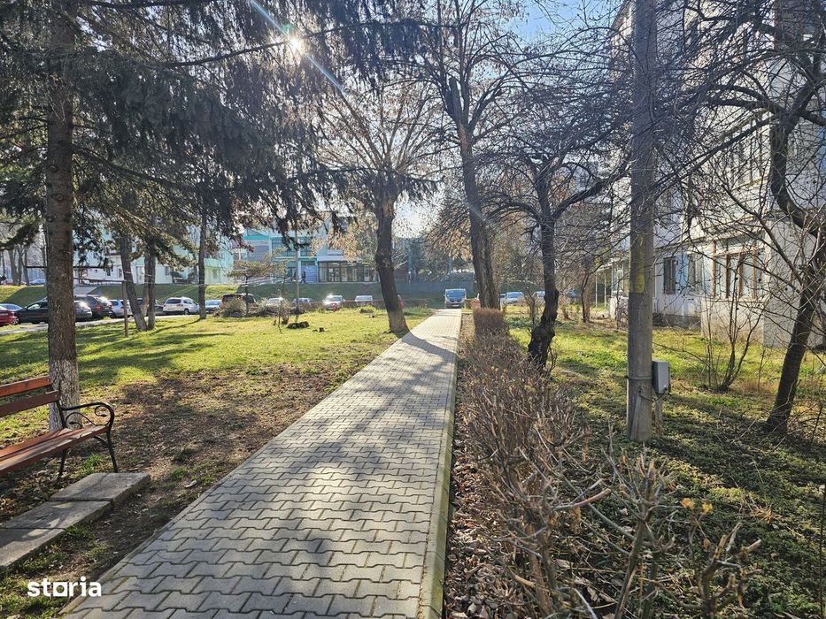 Inchiriez apartament cu 2 camere