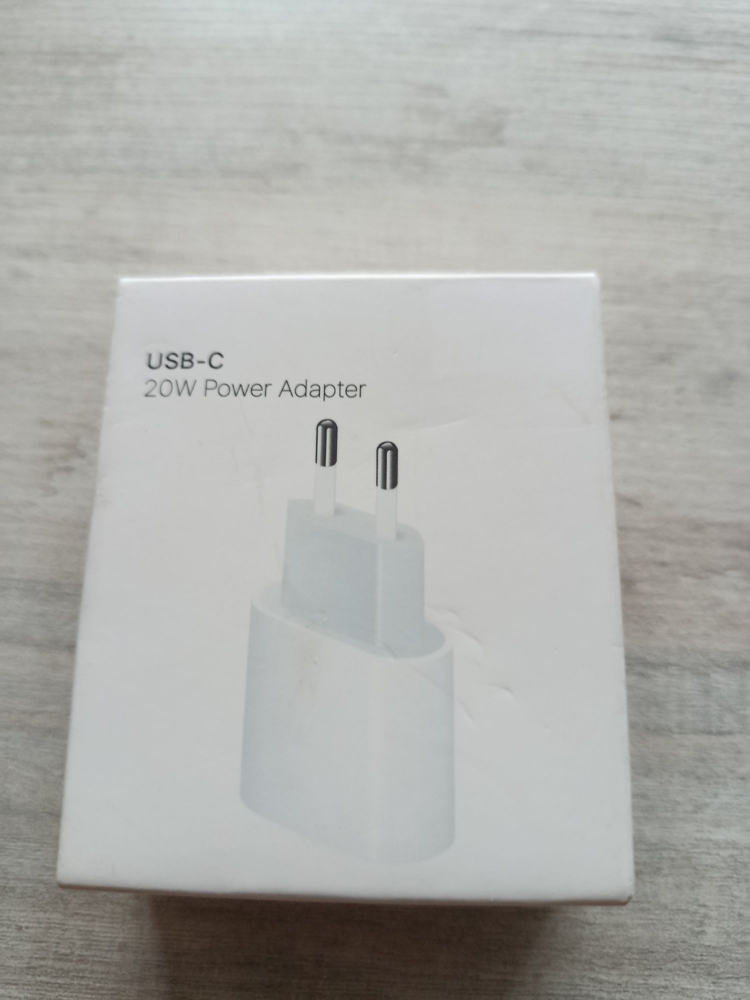 Зарядное на iPhone