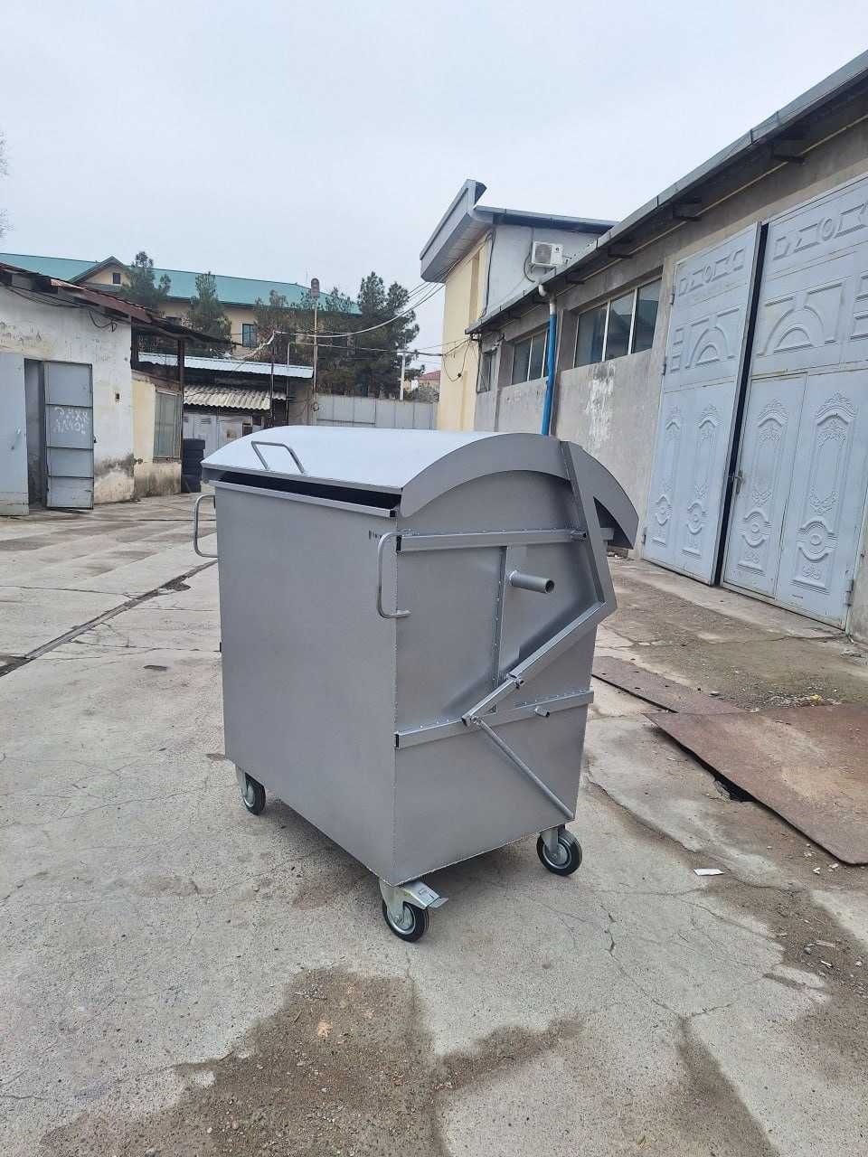 Мусорный контейнер