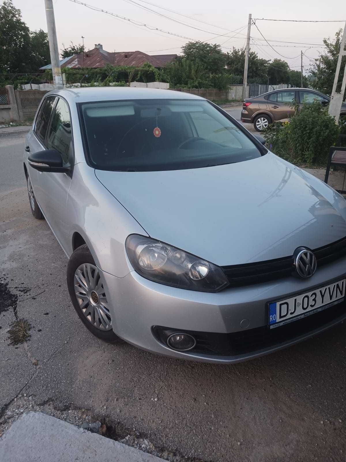 Vând Golf 6 benzina