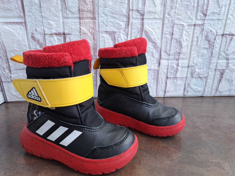 детски ботуши,зимни обувки,боти,апрески,Adidas номер25 за момче,адид
