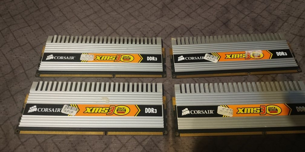 4gb ddr3 corsair gaming