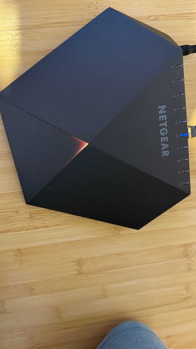 Switch NetGear Nighthawk SX10 Pro Gaming 10-Gigabit/Multi-Gigabit