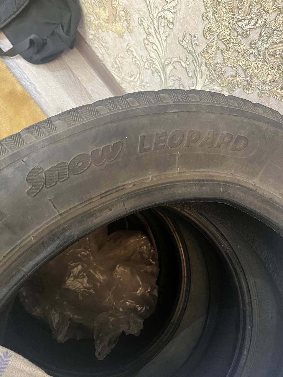 Зимние покрышки Snow Leopard в отличном состоянии