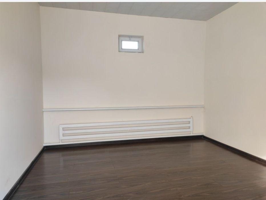 Зангиота туманида  яшаш учун арзон нархда хона ижарага берилади. 100