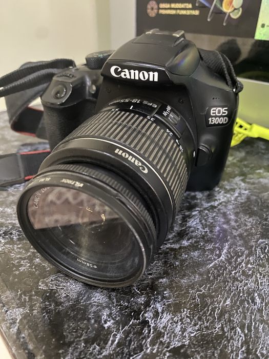 фотоапарат Canon 1300d