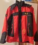 geaca jack wolfskin cu gluga 8-10 ani