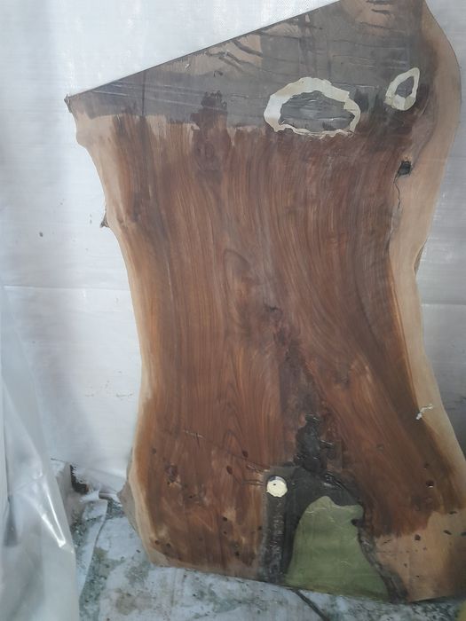 Маси и плотове от масив орех