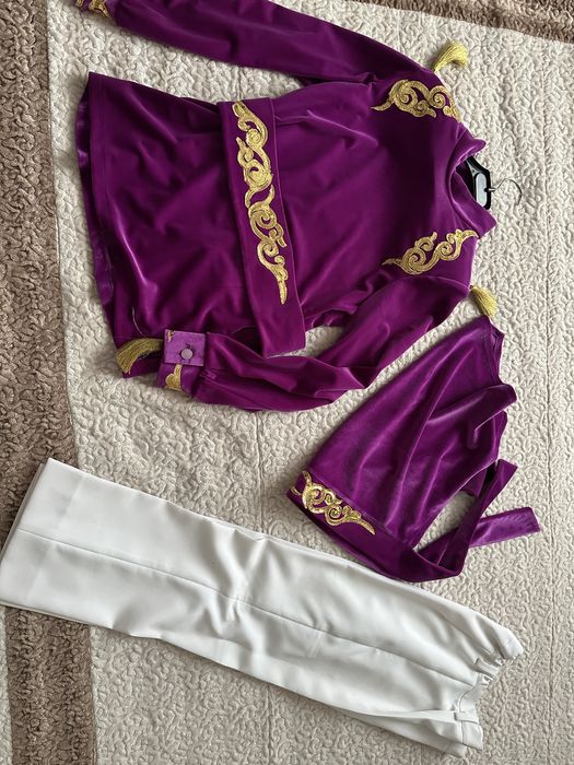 Продам казахский костюм для мальчиков