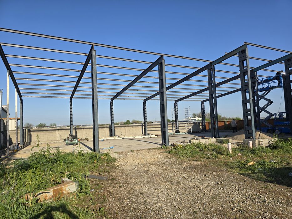 Vand profile metalice pentru hale metalice