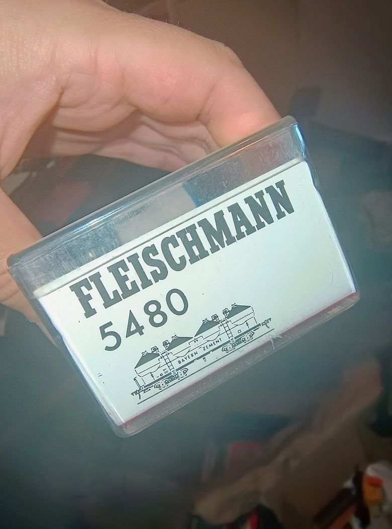 Vagon fleischmann 5480 dc impecabil nu piko roco