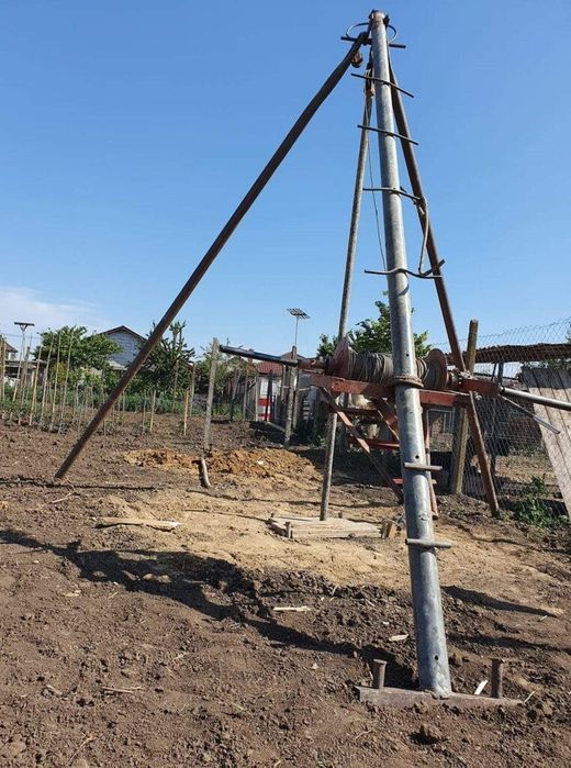 Executam foraje puturi