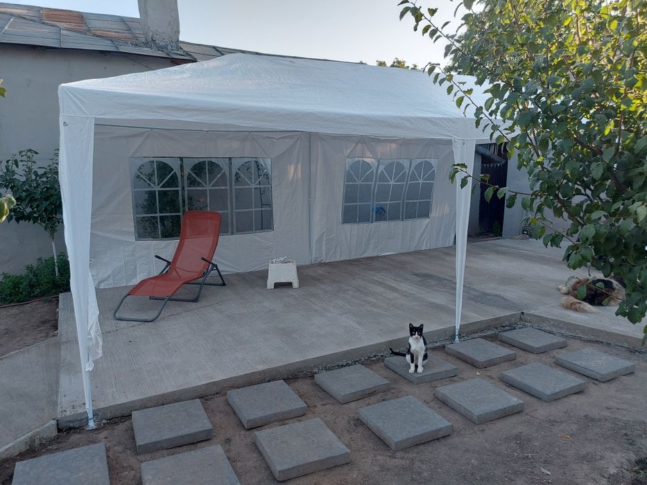 Cort de evenimente 20 de persoane