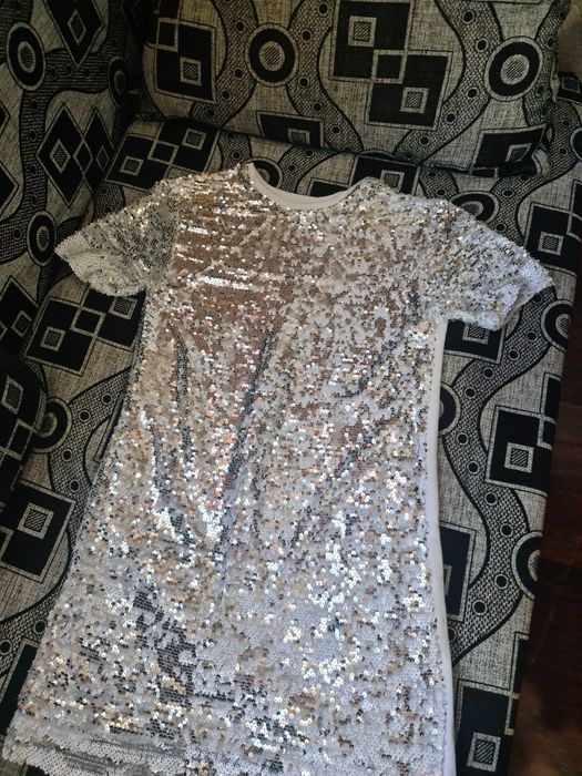 Вещи разные .футболка .юбка .платье