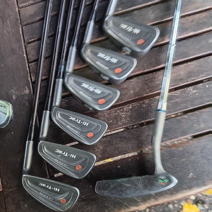 Две чанти със стикове за голф