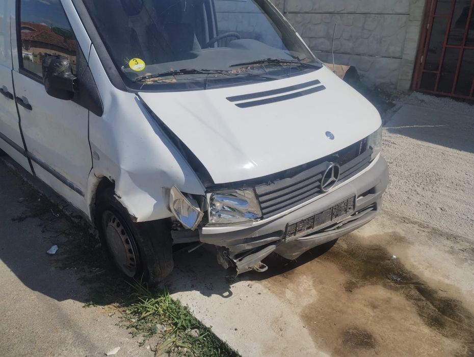 Vând Mercedes vito