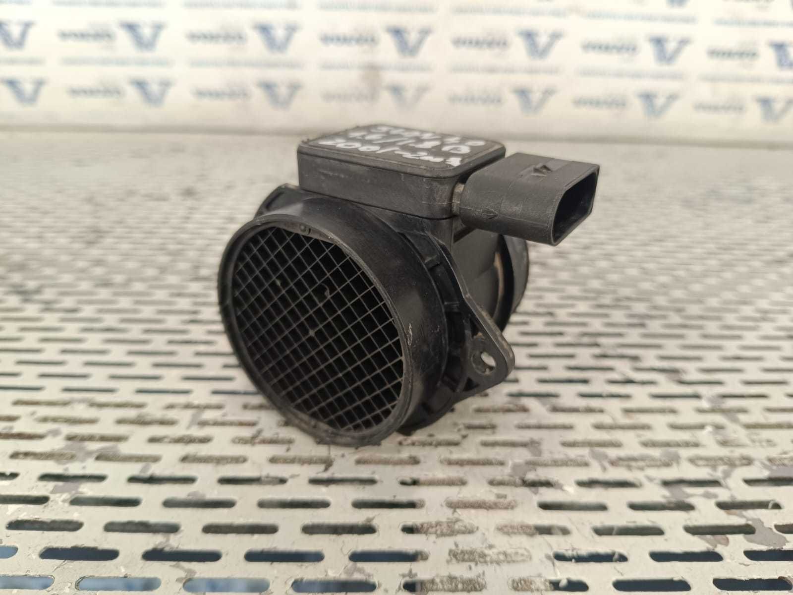 Debitmetru aer Volvo S40 V40 2000-2003 1.6B  1.8B 30611533