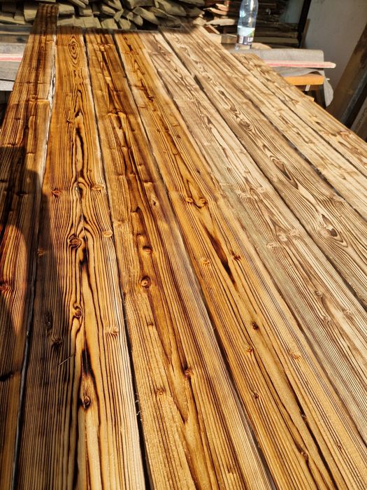 Scandura veche de brad