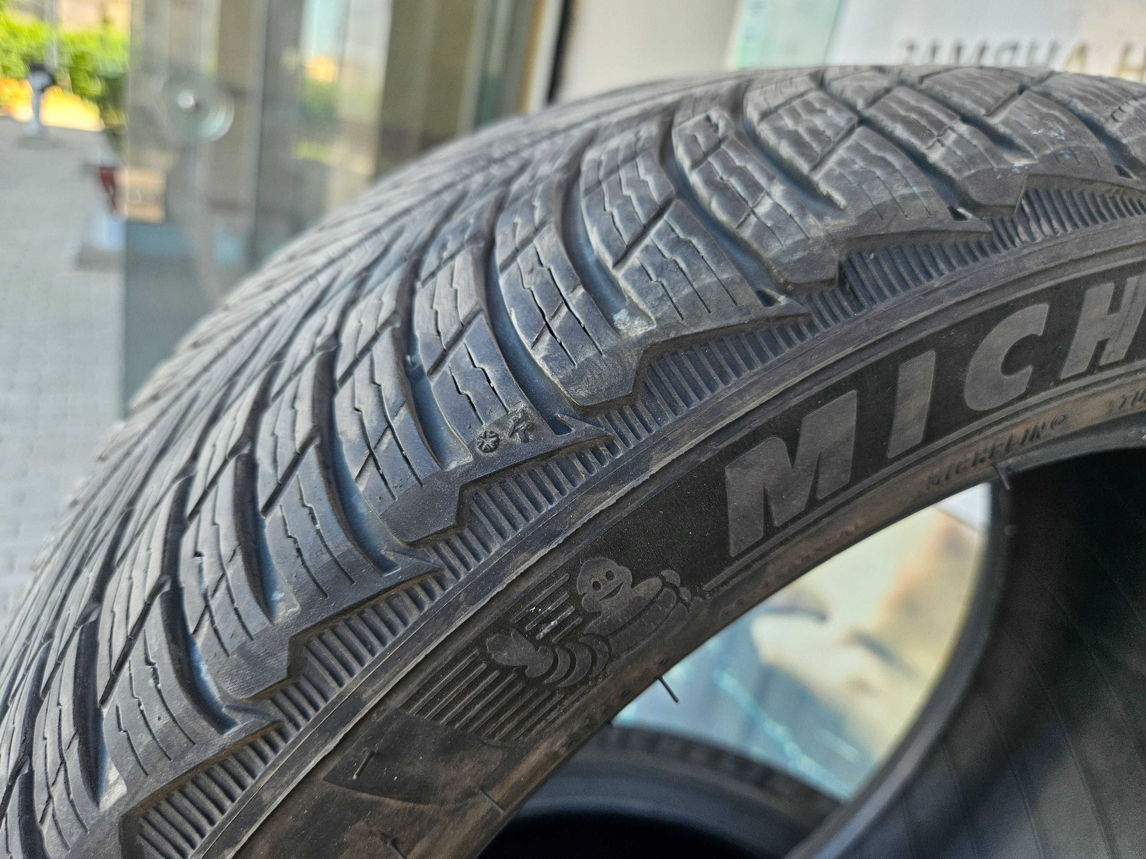 Продавам 4бр. Мишелин пилот алпин 5/ 235/45R18