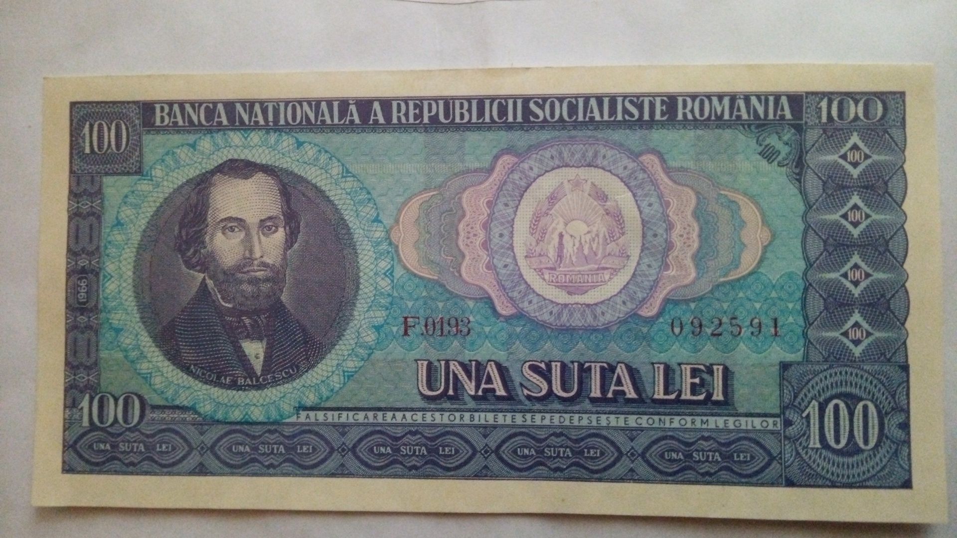 Bancnota 100 lei anul 1966 cu Nicolae Bălcescu.
Seria F.00