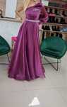 Rochie spendida de seara. Culoare vibranta, stil si eleganta