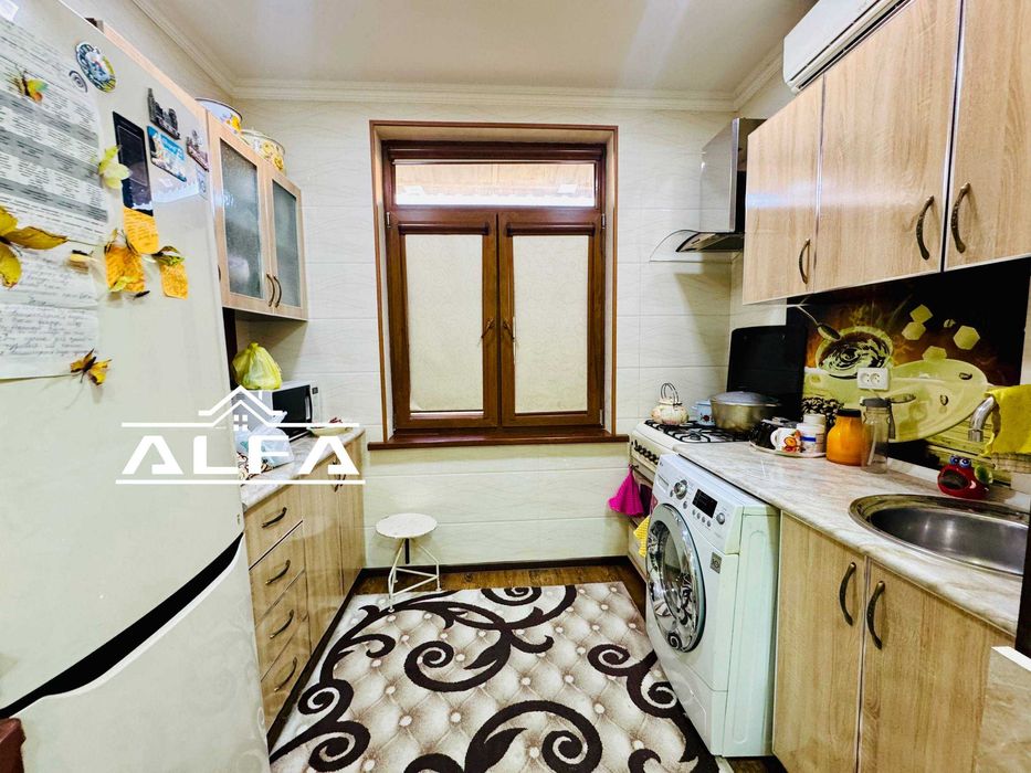 Buxoroda kvartira sotiladi 1 xonali 40m2 3-qavat