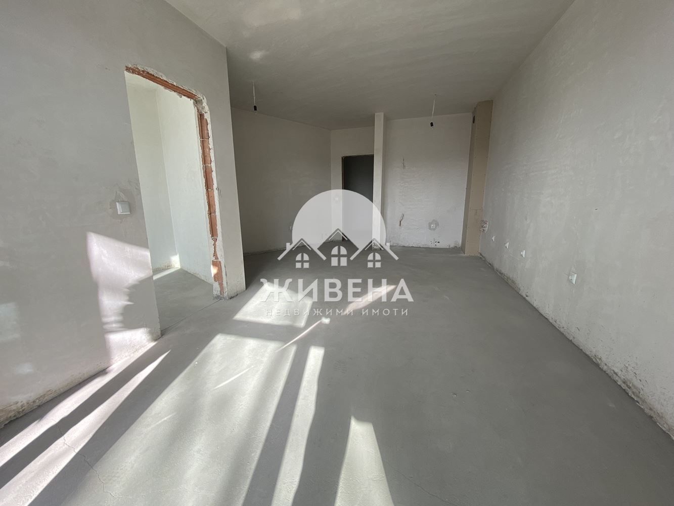 Продавам 2-стаен апартамент в района на Операта, БДС, 77 кв.м