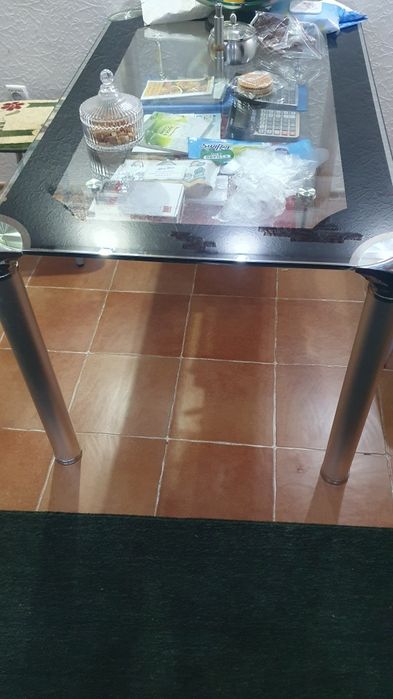 Продам  стол обеденный