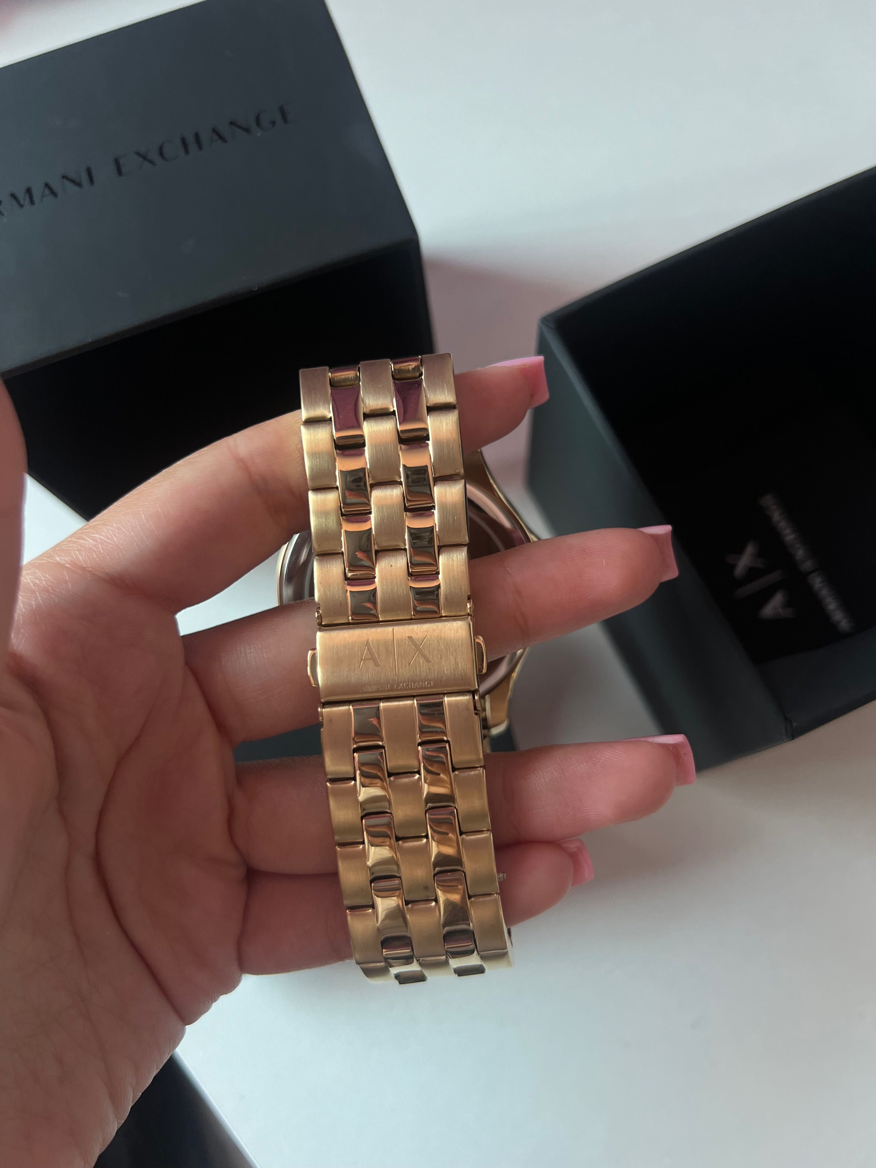 Часовник Armani Exchange